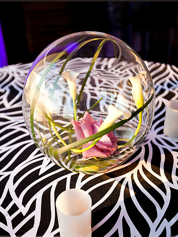 14 - Fish Bowl with Callalilly Display